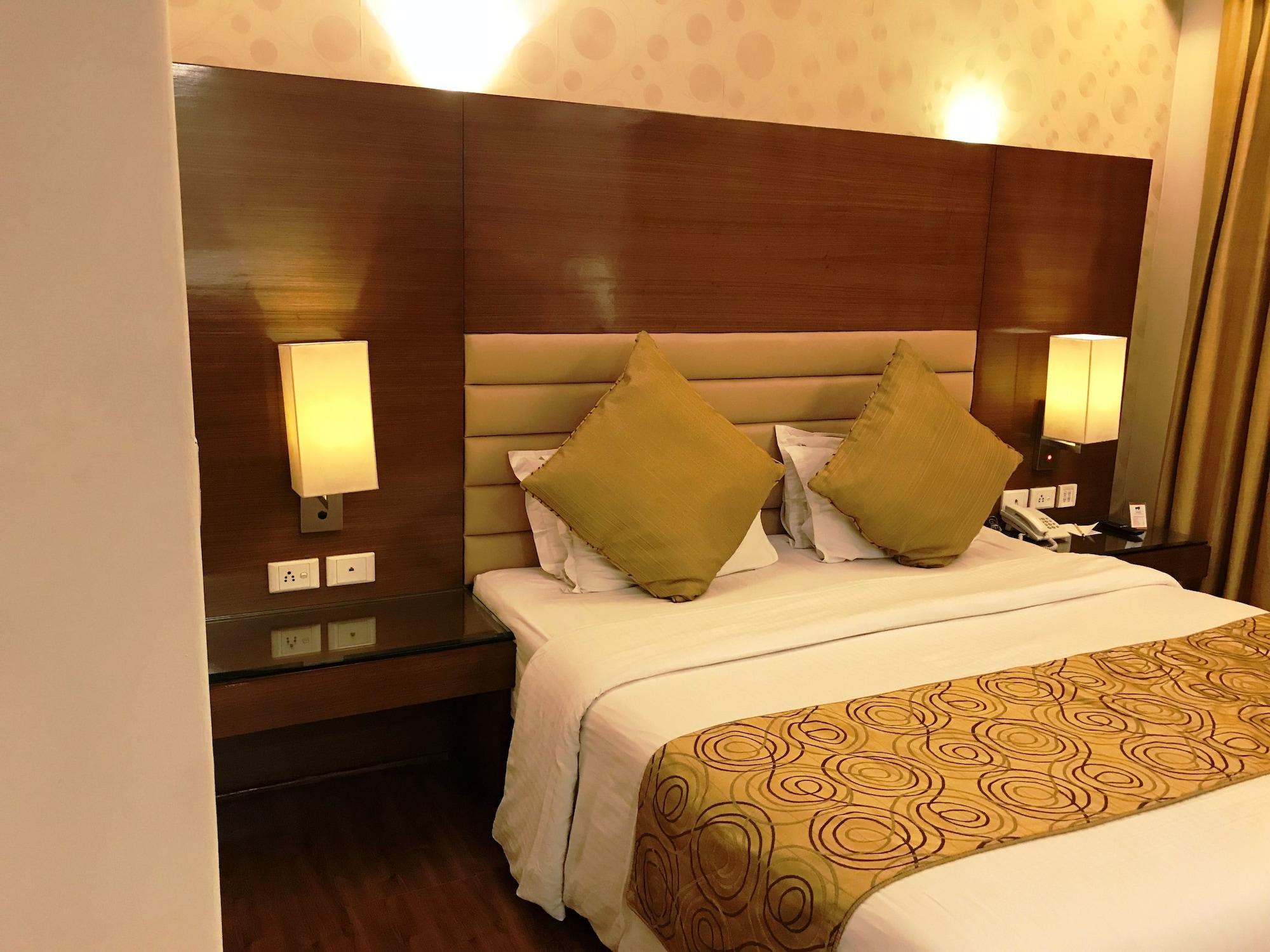 Indus Biznotel Neu-Delhi Exterior foto