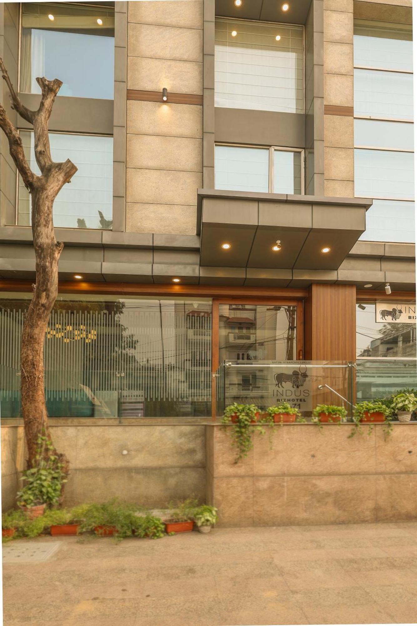 Indus Biznotel Neu-Delhi Exterior foto